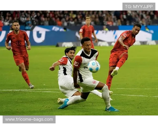 [德甲]法兰克福角球开前点 克里斯滕森头球破门.